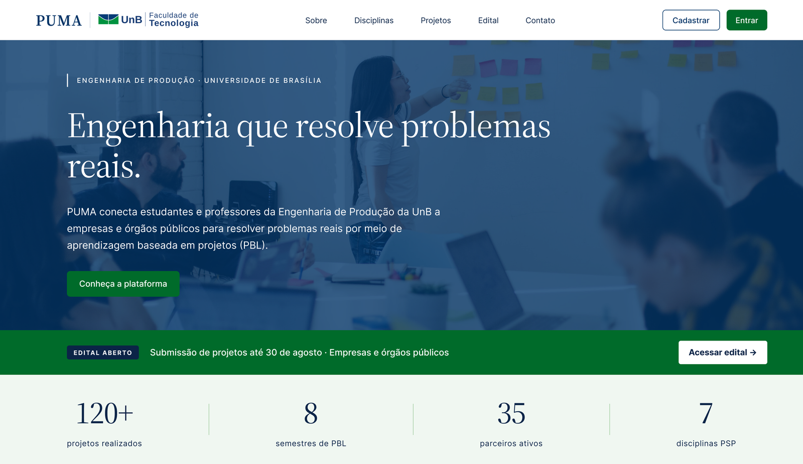 PUMA homepage on desktop: a UnB-blue editorial hero over a classroom photo with a green call to action, a green edital ribbon, and a stats strip